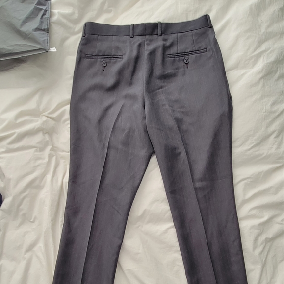 Perry Ellis Men's Flat Front Slim Fit Pant - Picture 4 of 4